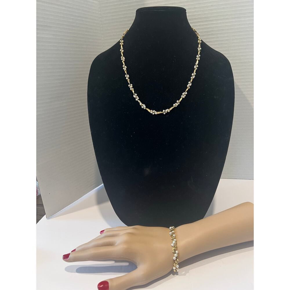 NEW‎ Trifari Goldtone Faux Pearl Cluster Bracelet with Avon Necklace Set